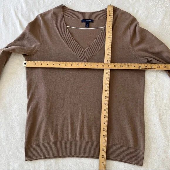 Lands’ End Women V Neck Sweater Lightweight Knit Tan Brown Medium 10-12 - Picture 6 of 6